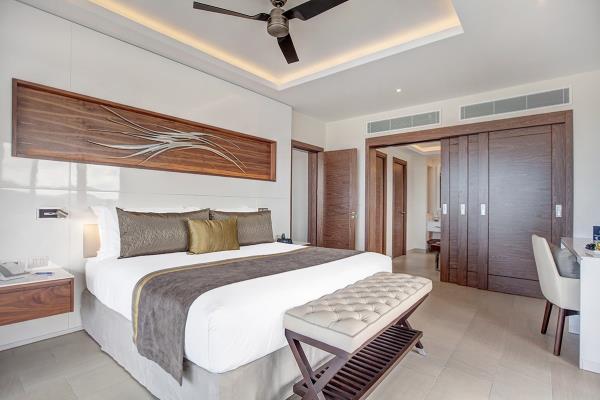 Royalton St Lucia Resort & Spa - Luxury Penthouse One Bedroom Terrace Jacuzzi Ocean View Diamond Club